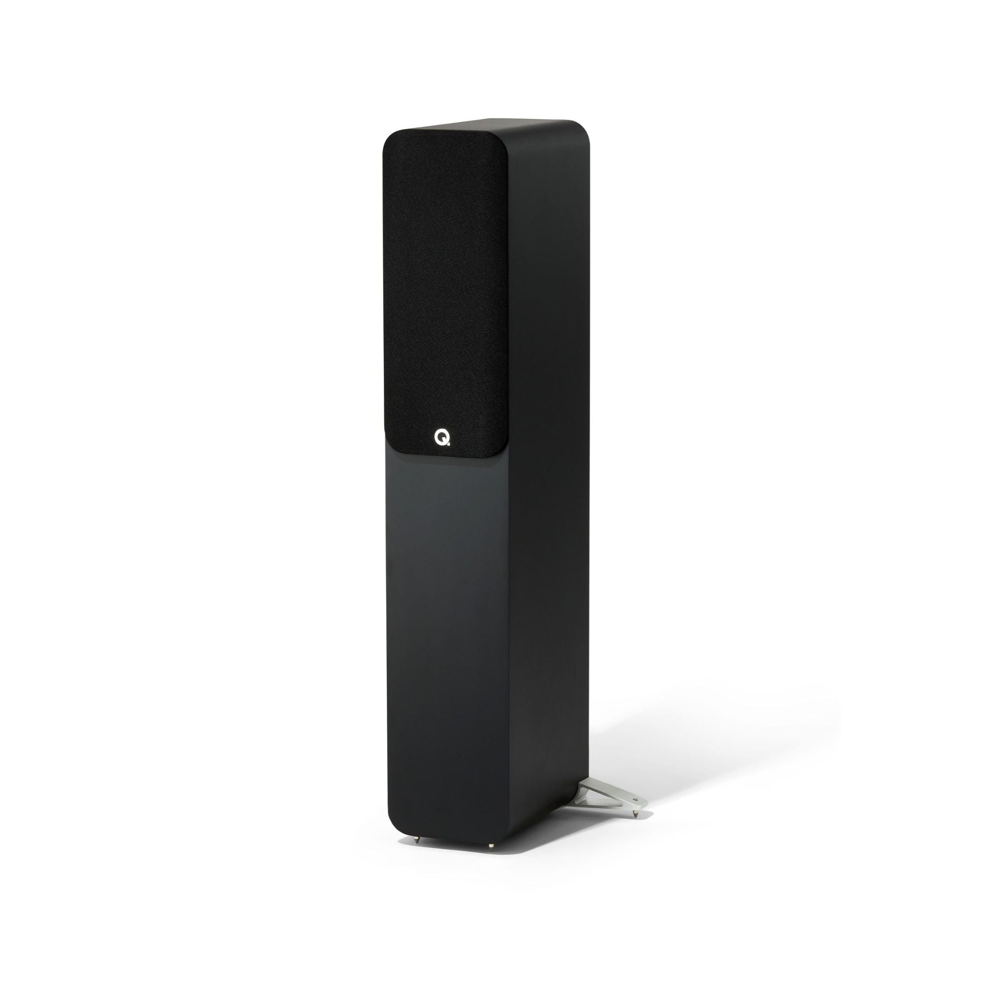 2.AVStore-Q-Acoustic-5040-Floorstanding-Speaker-Front-Angled-View-With-Grille-Black_5b4eba1c-060e-42d4-8818-0fb52fec48e4.jpg