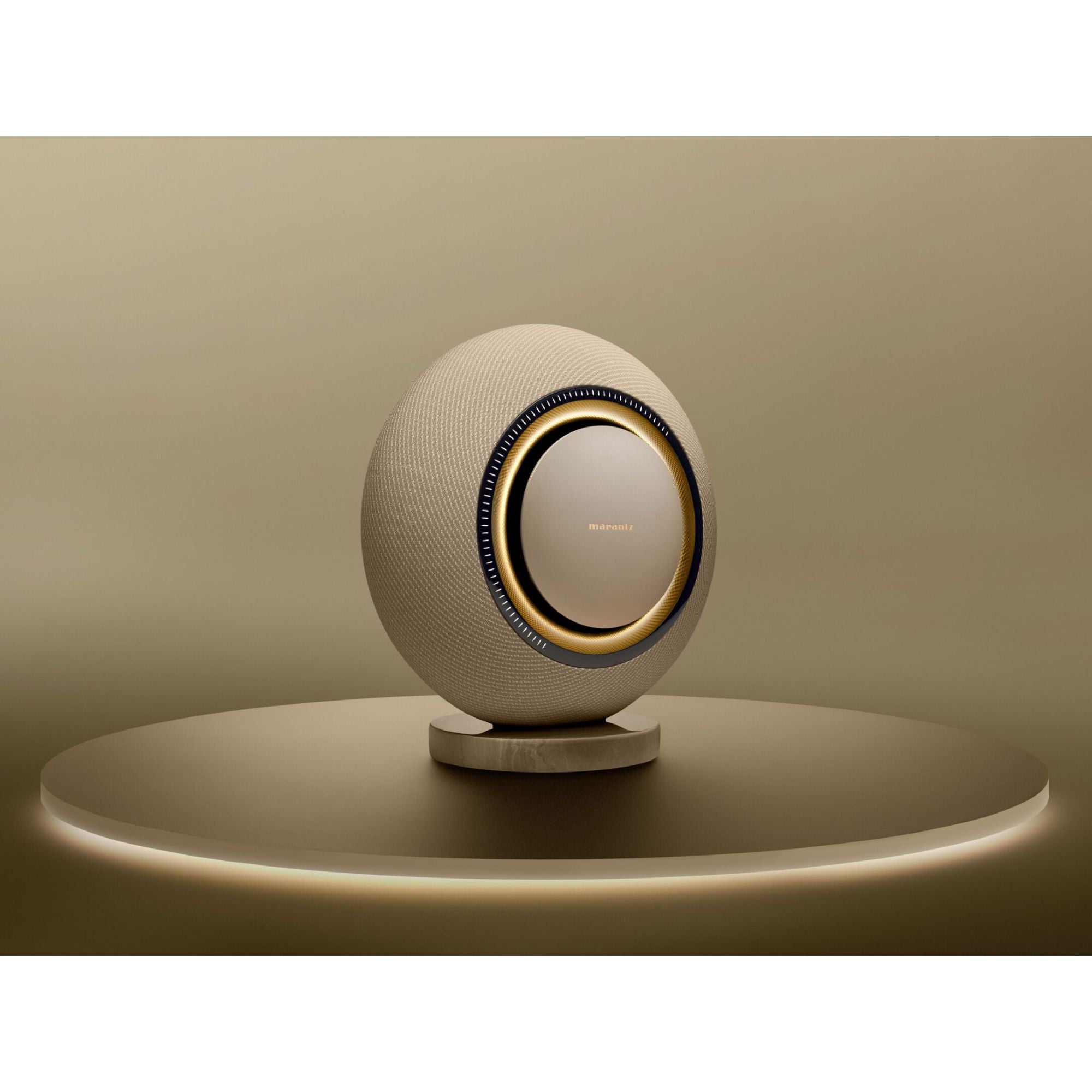 4.AVStore-Marantz-Grand-Horizon-Lifestyle-Champagne.jpg
