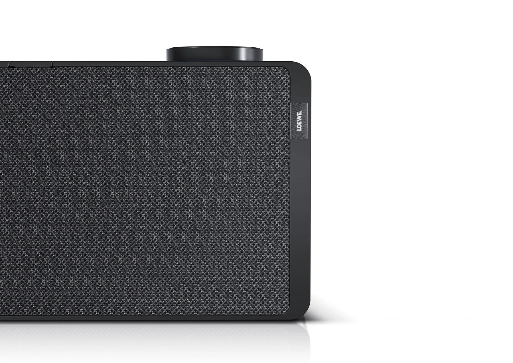 60a26d4a913fdf84e9bd6d06_Loewe_klang_s1_outdoor_logo-min_1800x1272.webp